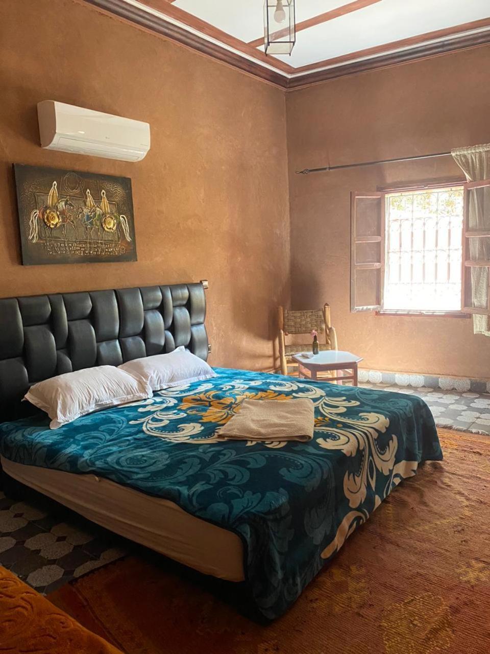 Riad Malak Ouirgane Cameră foto