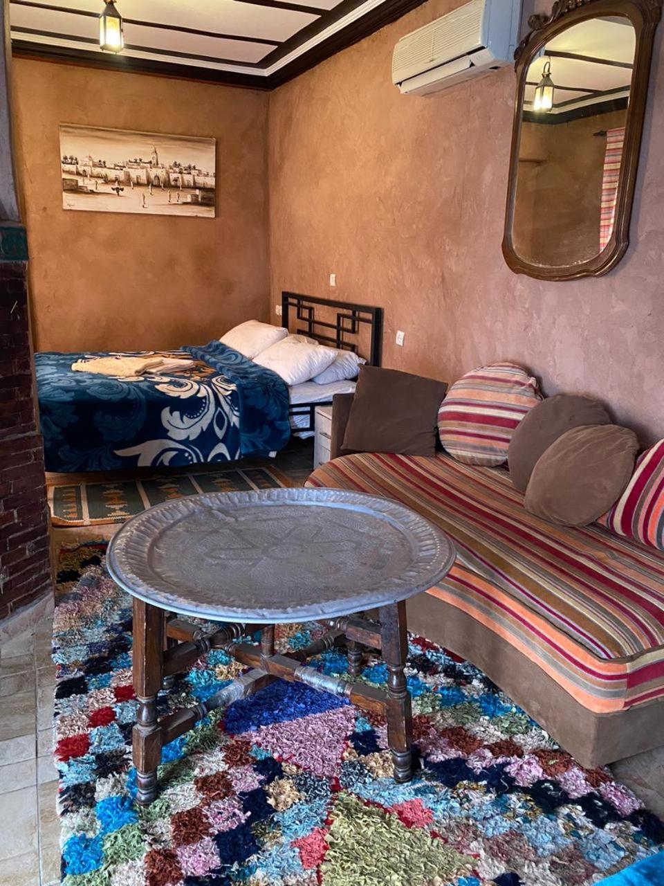 Riad Malak Ouirgane Cameră foto
