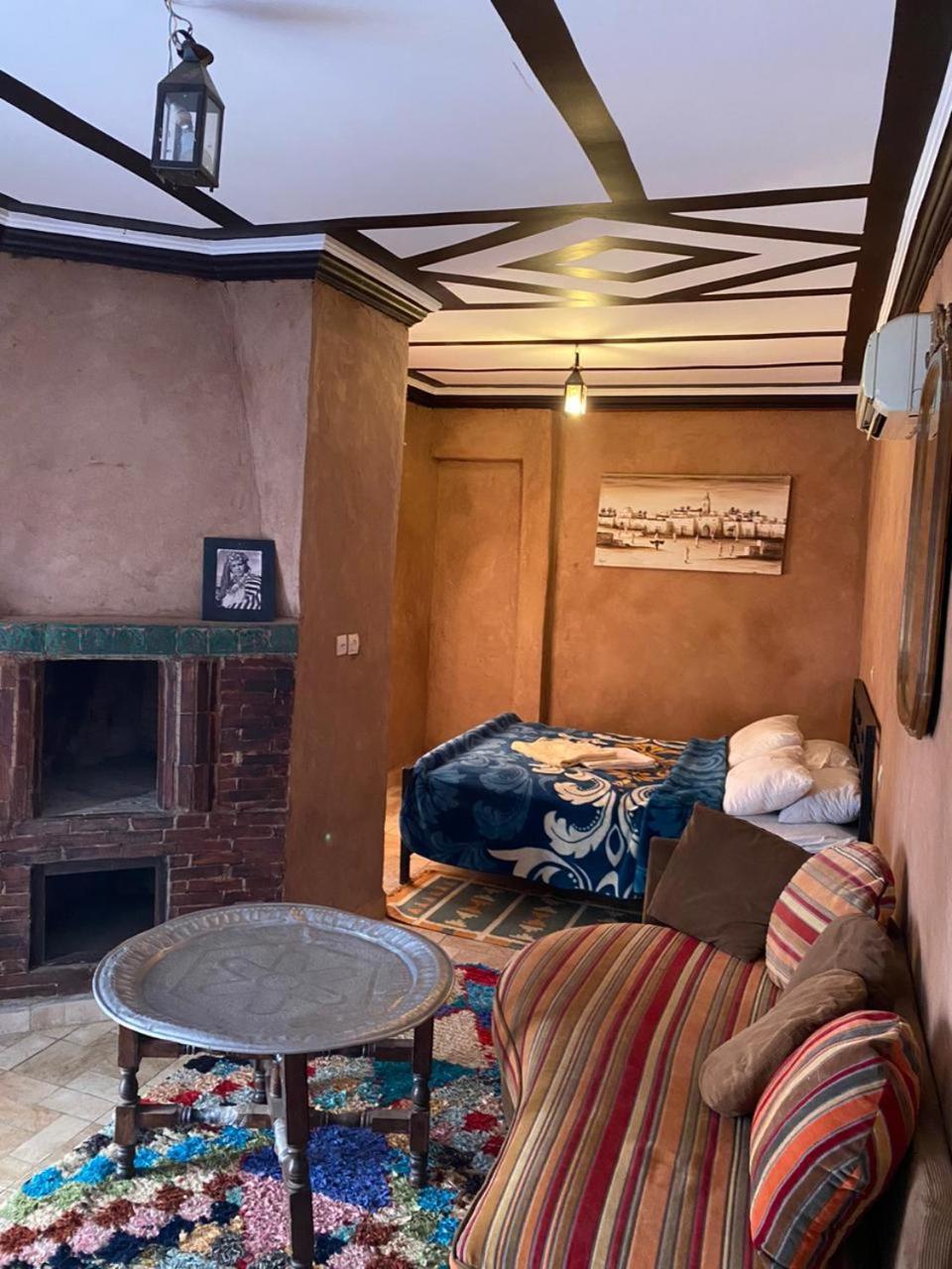 Riad Malak Ouirgane Cameră foto